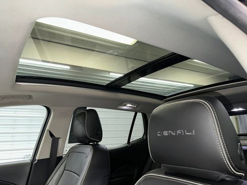 Certified 2020 GMC Terrain Denali w/ Denali Premium Package image 9