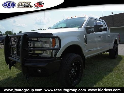 Used 2017 Ford F250 Platinum w/ FX4 Off-Road Package AWD/4WD image 5