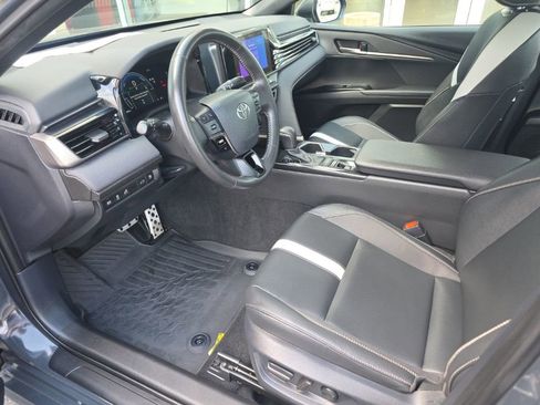 Certified 2025 Toyota Camry SE FWD image 8