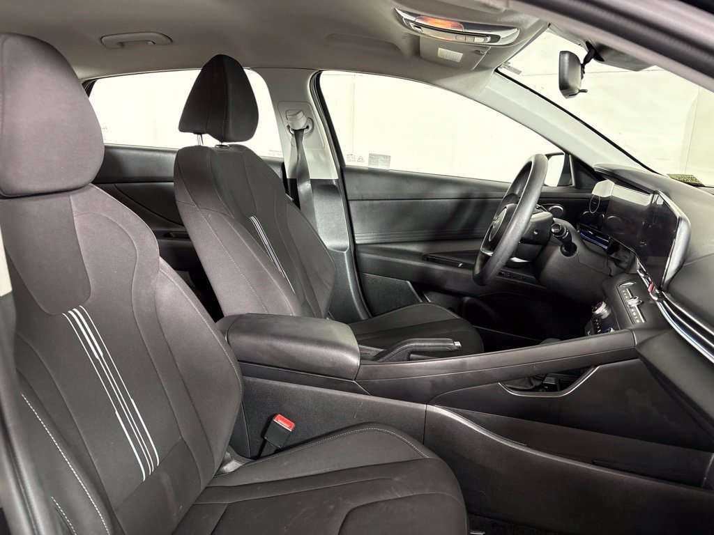 Used 2024 Hyundai Elantra SEL FWD image 18