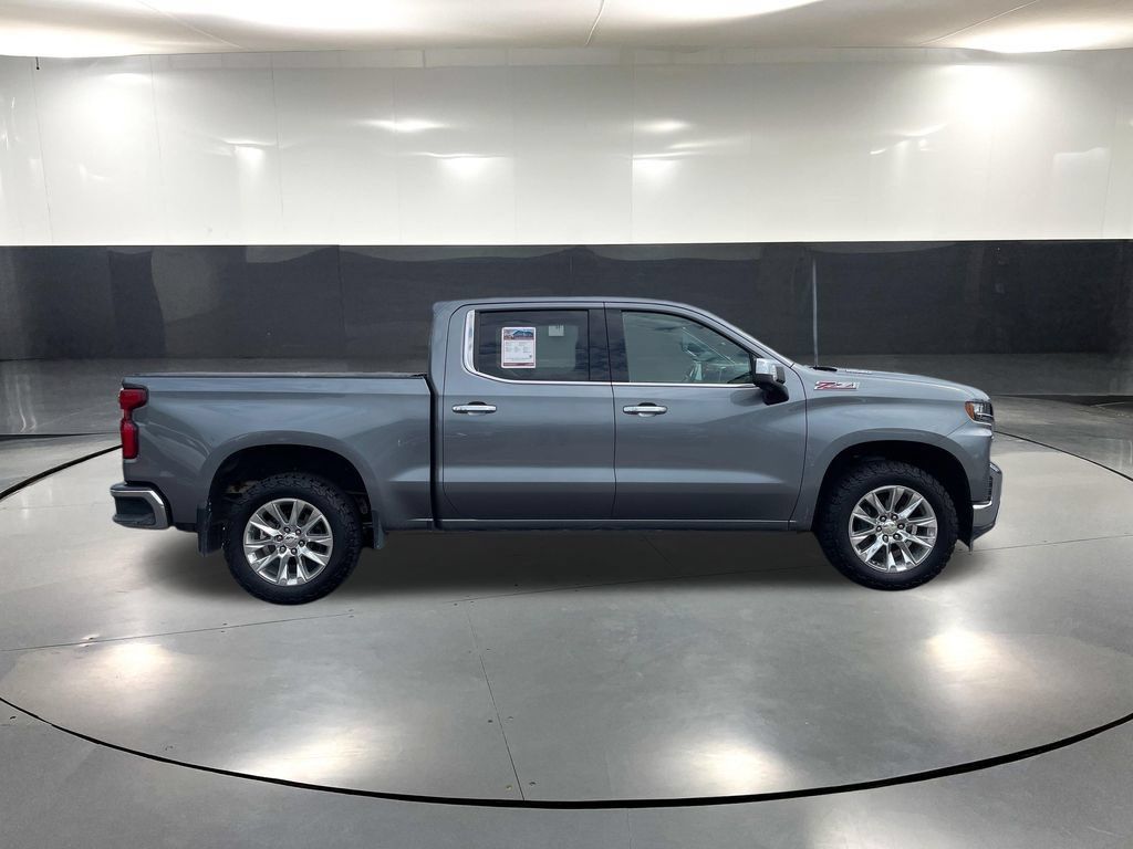 Used 2020 Chevrolet Silverado 1500 LTZ AWD/4WD image 3