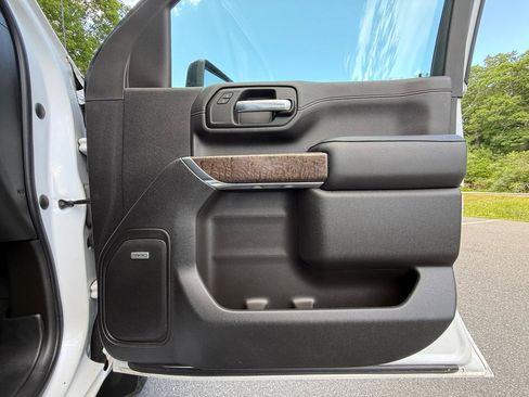 Used 2021 GMC Sierra 2500 Denali w/ Technology Package AWD/4WD image 33