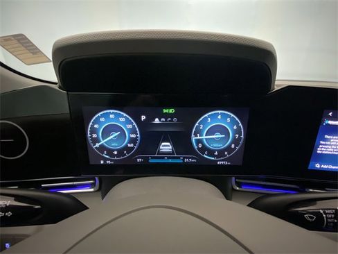 Used 2024 Hyundai Elantra SEL image 15