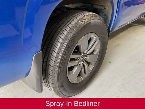 Used 2025 Nissan Frontier SV w/ SV Convenience Package image 16