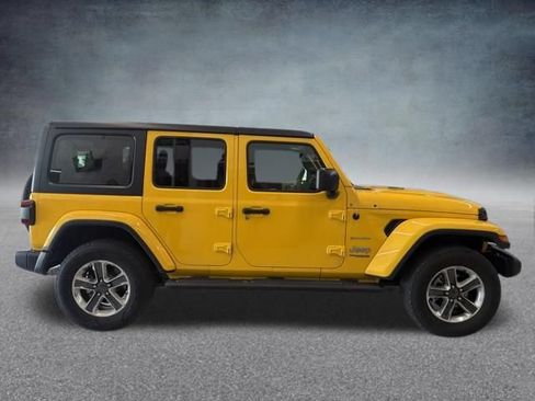 Used 2019 Jeep Wrangler Unlimited Sahara AWD/4WD image 6