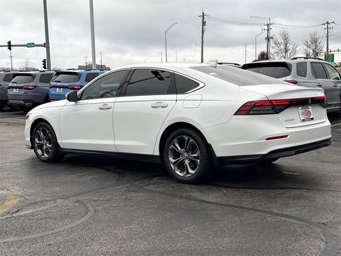 Certified 2023 Honda Accord EX image 7