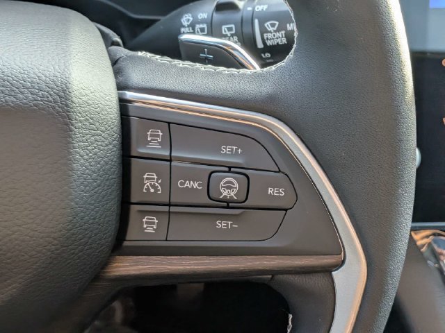 New 2027 Jeep Grand Cherokee Altitude RWD image 28