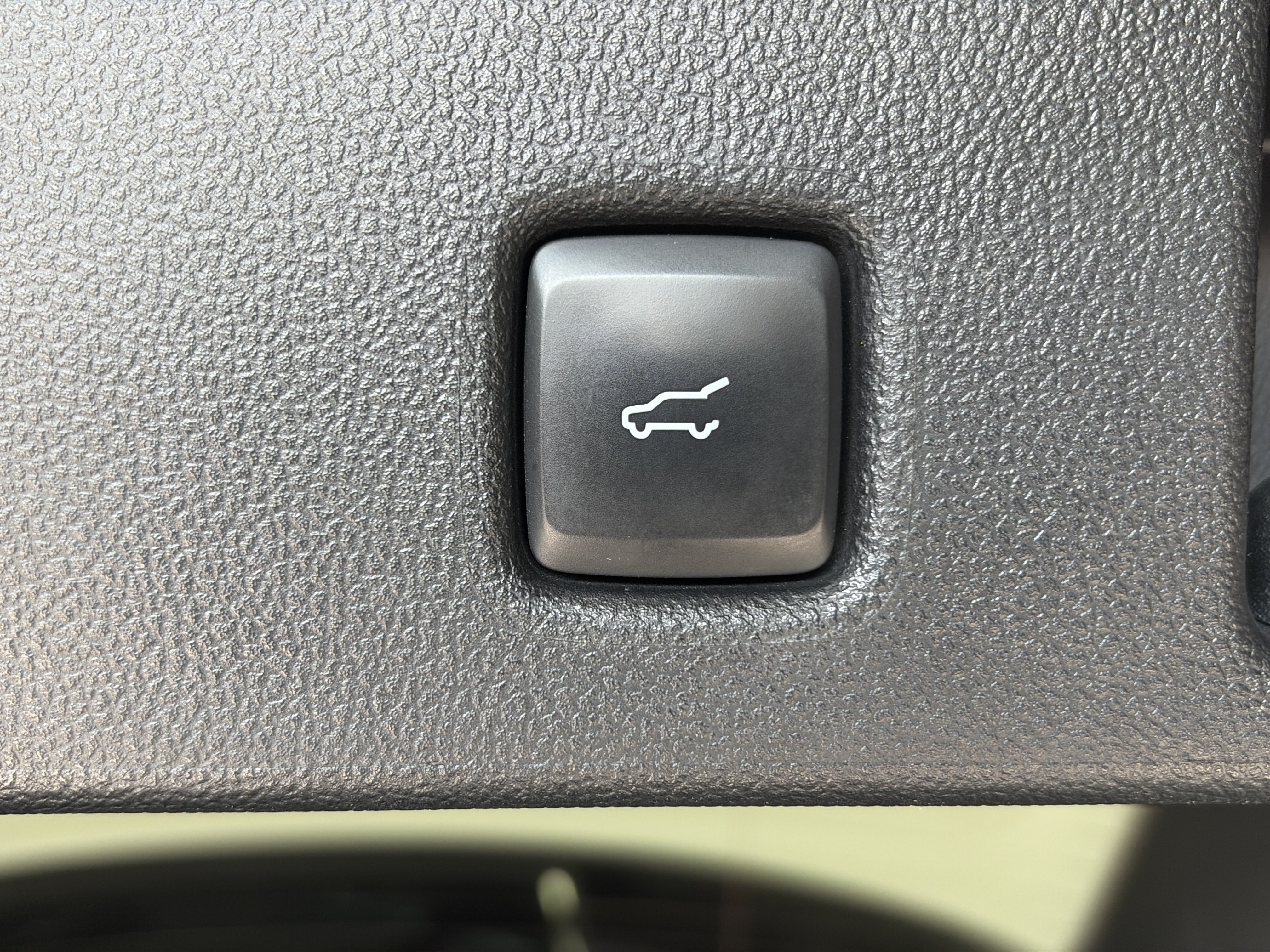Used 2022 Ford Escape Titanium w/ Titanium Elite Package AWD/4WD image 15