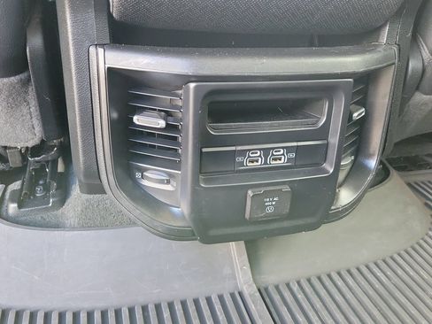 Used 2022 RAM 1500 Laramie AWD/4WD image 37