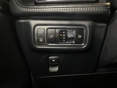 Used 2023 Lincoln Nautilus Standard w/ Premium Package image 13