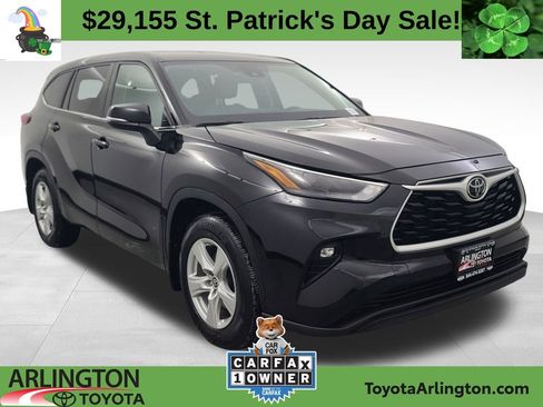 Used 2023 Toyota Highlander LE image 1