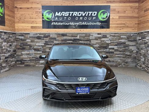 Used 2024 Hyundai Elantra SEL FWD image 2