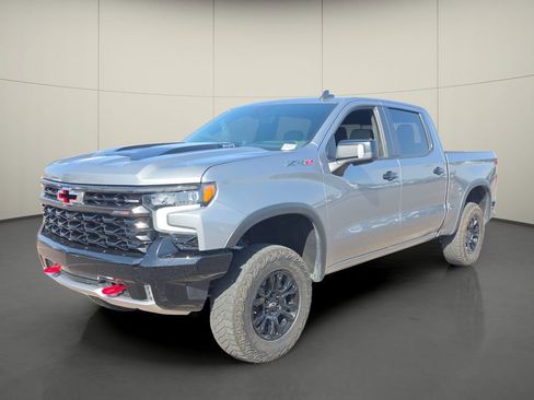 Used 2023 Chevrolet Silverado 1500 ZR2 w/ Technology Package image 4