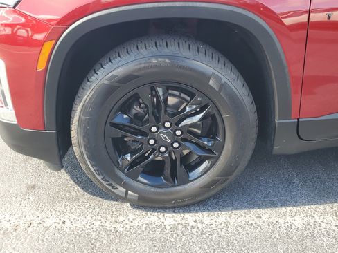 Used 2023 Chevrolet Traverse LT image 5