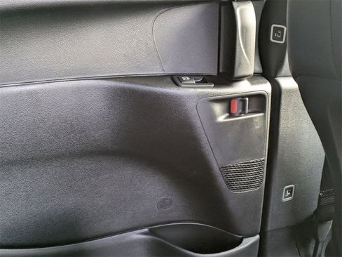 New 2026 Chrysler Pacifica Select image 36