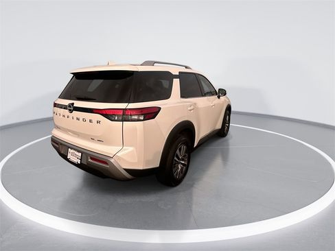 Certified 2023 Nissan Pathfinder SL image 8
