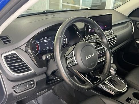 Used 2023 Kia Seltos SX w/ SX Sunroof Package AWD/4WD image 20