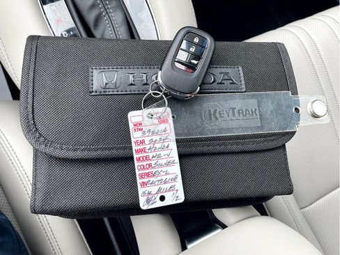 Certified 2024 Honda HR-V EX-L image 22