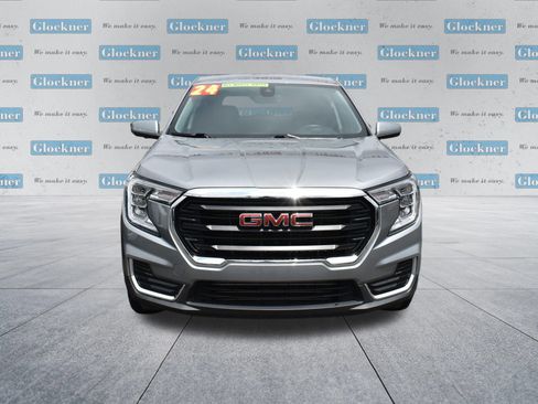 Used 2024 GMC Terrain SLE w/ LPO, Floor Liner Package AWD/4WD image 2