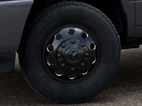 New 2026 RAM 3500 Big Horn AWD/4WD image 4
