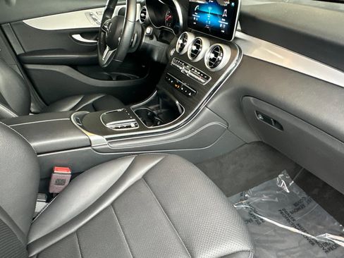 Used 2021 Mercedes-Benz GLC 300 image 16