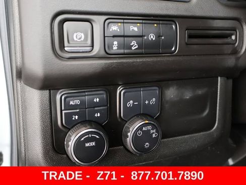 Used 2024 Chevrolet Suburban Z71 AWD/4WD image 25