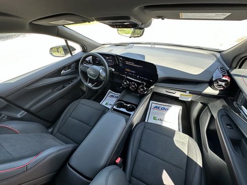 New 2025 Chevrolet Blazer EV RS image 13