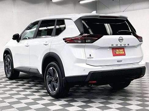 New 2025 Nissan Rogue SV image 3