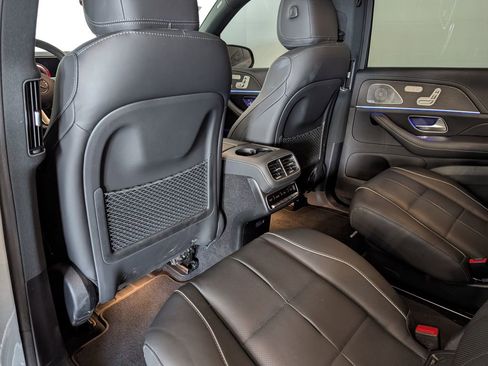 Used 2023 Mercedes-Benz GLS 450 4MATIC image 21