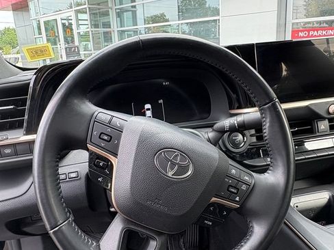 Used 2023 Toyota Crown AWD/4WD image 20