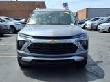 Used 2025 Chevrolet TrailBlazer LT image 2