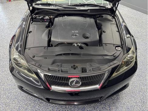 Used 2012 Lexus IS 250C image 16