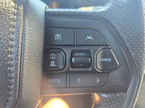 Used 2025 Toyota Tacoma SR5 AWD/4WD image 30