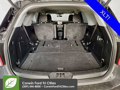 Used 2024 Ford Explorer XLT AWD/4WD image 14