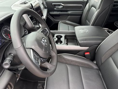 New 2026 RAM 1500 Laramie AWD/4WD image 19