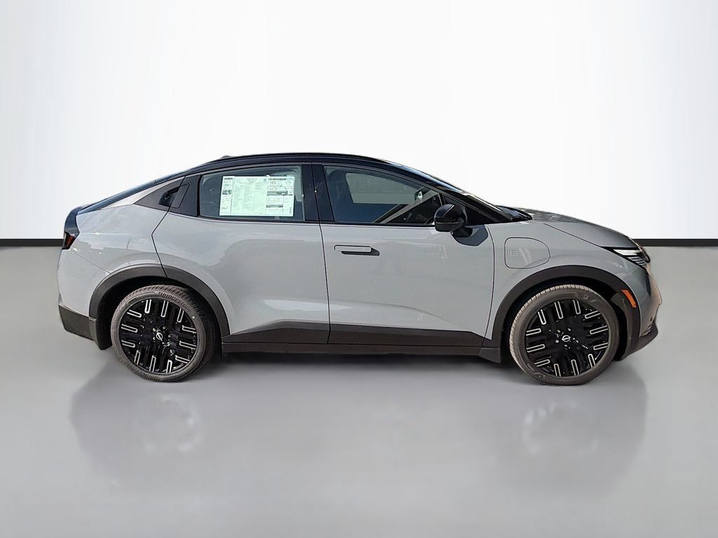 New 2026 Nissan Leaf Platinum+ w/ Cargo Package (Platinum+) FWD image 10