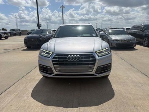 Used 2019 Audi Q5 2.0T Premium Plus w/ Premium Plus Package AWD/4WD image 8