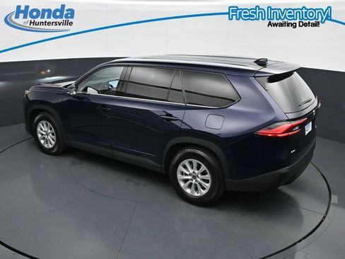 Used 2024 Toyota Grand Highlander AWD image 30