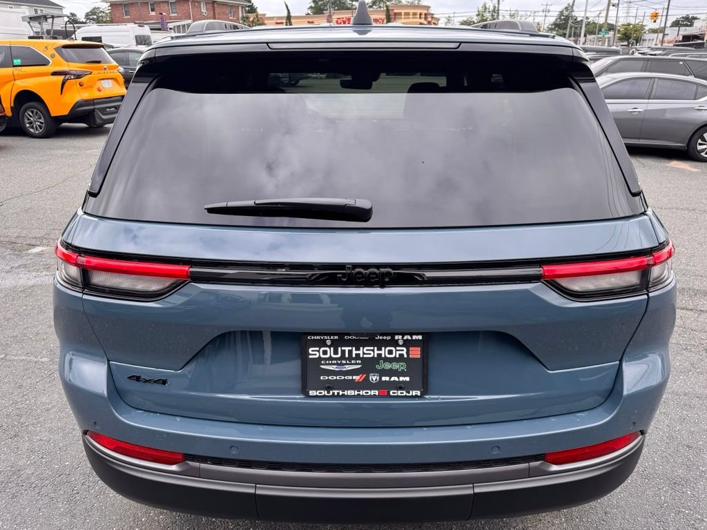 New 2026 Jeep Grand Cherokee Limited w/ Limited Altitude Package AWD/4WD image 6