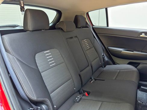 Used 2022 Kia Sportage LX w/ LX AWD Value Edition Package image 32