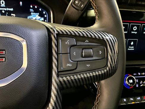 Used 2025 GMC Sierra 2500 AT4 w/ AT4 Premium Plus Package image 25