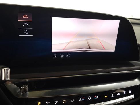 Certified 2024 Cadillac Lyriq Tech AWD/4WD image 31