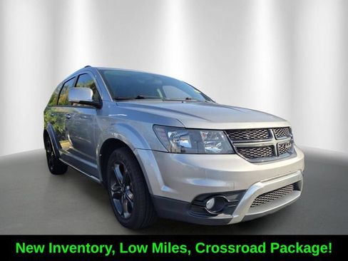 Used 2018 Dodge Journey Crossroad w/ Nav & Sun Group FWD image 1
