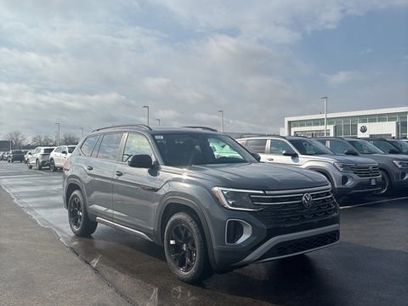 New 2026 Volkswagen Atlas Peak Edition