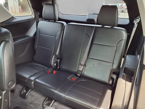 Used 2019 Chevrolet Traverse LT AWD/4WD image 25