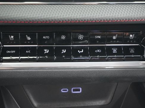 New 2026 Chevrolet Equinox RS w/ Convenience Package III image 32