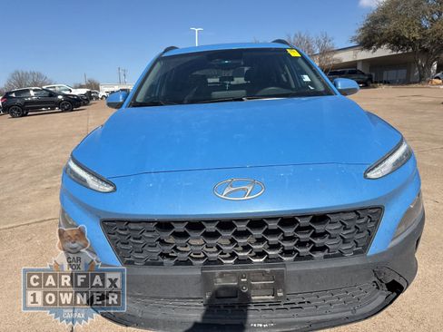 Used 2022 Hyundai Kona SEL w/ Convenience Package image 2