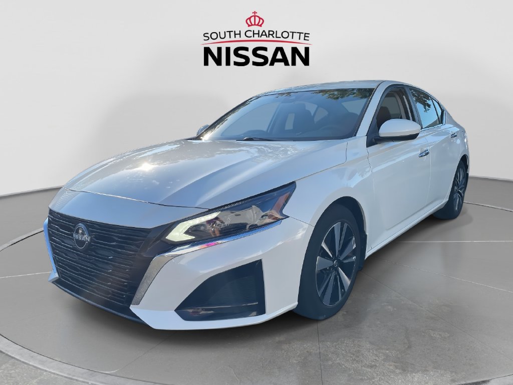 Used 2023 Nissan Altima 2.5 SV FWD image 3