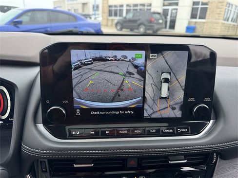 Used 2022 Nissan Rogue Platinum w/ Head-Up Display Package image 26