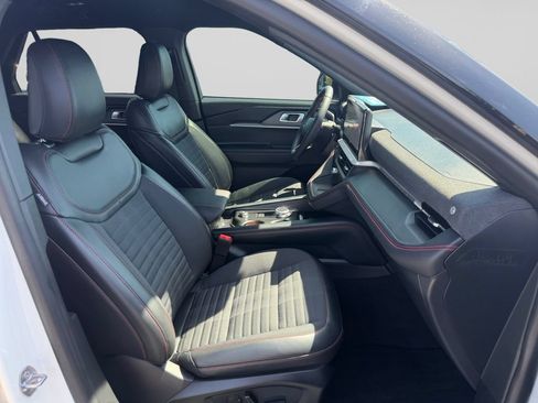 Used 2025 Ford Explorer ST-Line w/ Premium Package RWD image 15